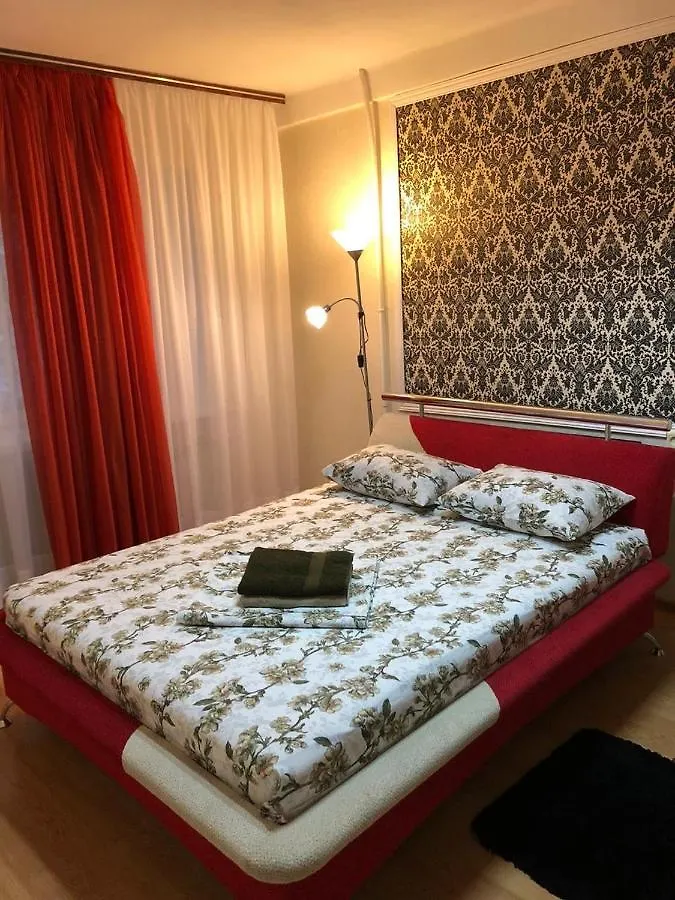 Kyiv Apartment In Pechersk On Oleksandra Kopylenko